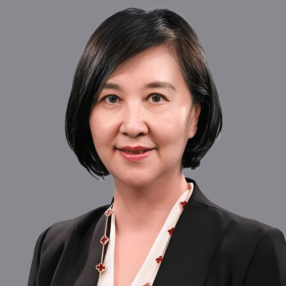 黄依倩.jpg